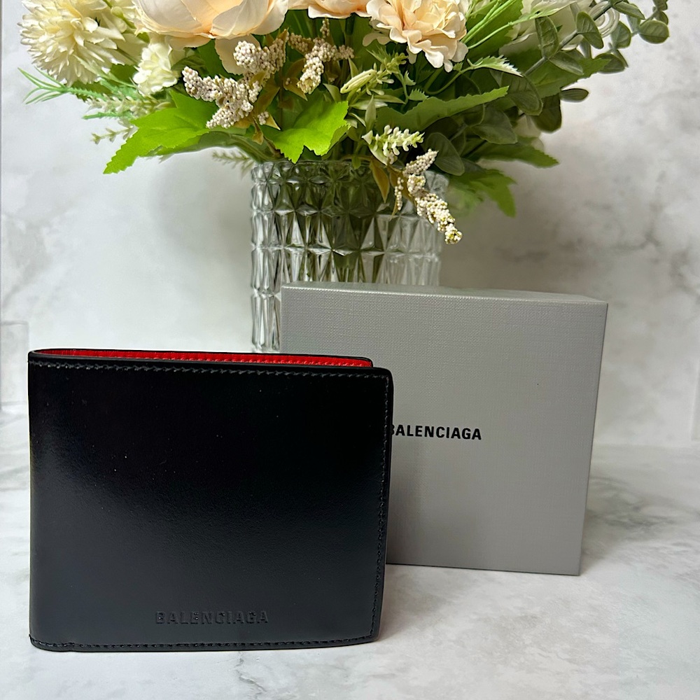 🔥 BALENCIAGA BLACK & RED INTERIOR BIFOLD WALLET 🔥